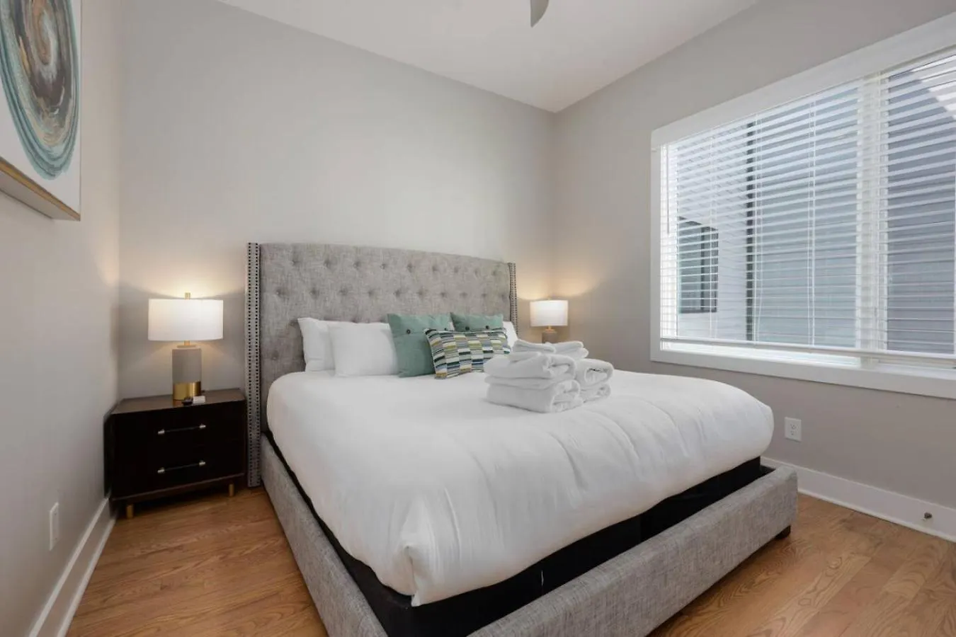 Two Townhomes Rooftop Lounges With Skyline Views Nashville